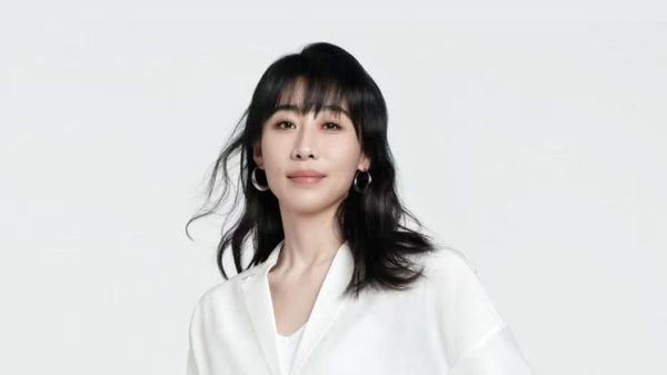 Nữ diễn viên bị 200 đoàn phim từ chối vì "nhìn như đàn ông", giờ là nữ hoàng màn ảnh đóng phim nào cũng hot 26 Nữ diễn viên bị 200 đoàn phim từ chối vì "nhìn như đàn ông", giờ là nữ hoàng màn ảnh đóng phim nào cũng hot 0fa334254ea77e72a9e327a80efcddaecdbbf 17615586578901269429473 1761730466683 17617304668411299717844