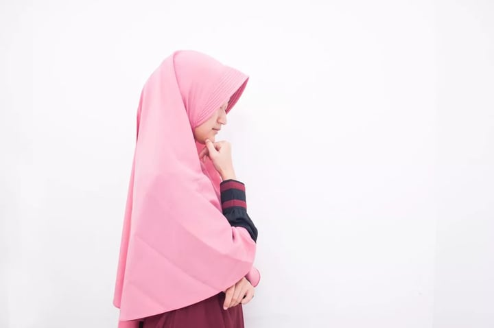 Cô bé 13 tuổi tự tử lần thứ ba để thoát khỏi cuộc hôn nhân với người đàn ông U50- Ảnh 1. Cô bé 13 tuổi tự tử lần thứ ba để thoát khỏi cuộc hôn nhân với người đàn ông U50- Ảnh 1.