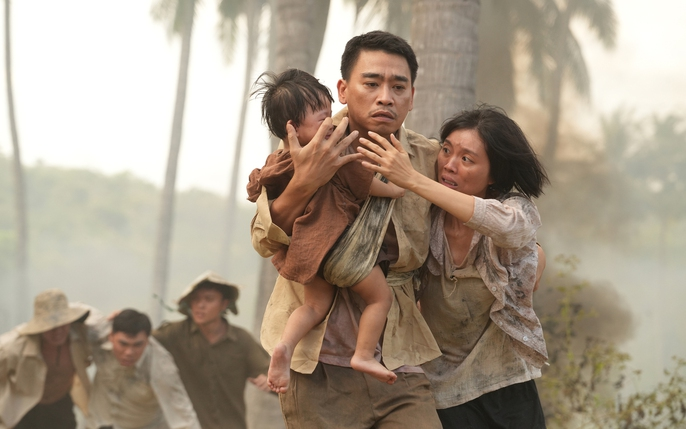 Lật Mặt 8 thống trị phòng vé ngày đầu công chiếu, doanh thu bỏ xa 24 đối thủ cộng lại- Ảnh 6.