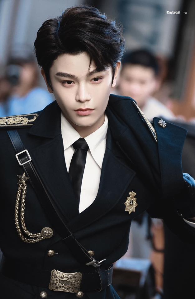 Thiếu soái đẹp nhất Trung Quốc khiến hội chị em ngất lên ngất xuống: Lần đầu làm chuyện ấy gây sốt MXH- Ảnh 3.