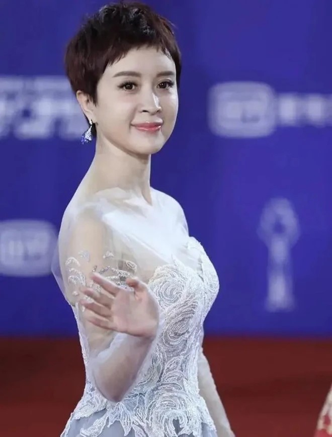 1-1747726313-789-width660height869 "Công chúa Khổng Tước" của Tây Du Ký: Lộ phát ngôn coi thường dân quê, nhận mưa gạch đá 1 1747726313 789 width660height869