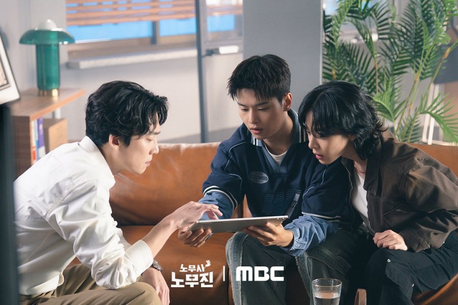 Phim Hàn mới chiếu đã viral cõi mạng vì hài dã man, giống siêu phẩm của Sơn Tùng MT-P và Quang Thắng đến bất ngờ- Ảnh 3. Phim Hàn mới chiếu đã viral cõi mạng vì hài dã man, giống siêu phẩm của Sơn Tùng MT-P và Quang Thắng đến bất ngờ- Ảnh 3.