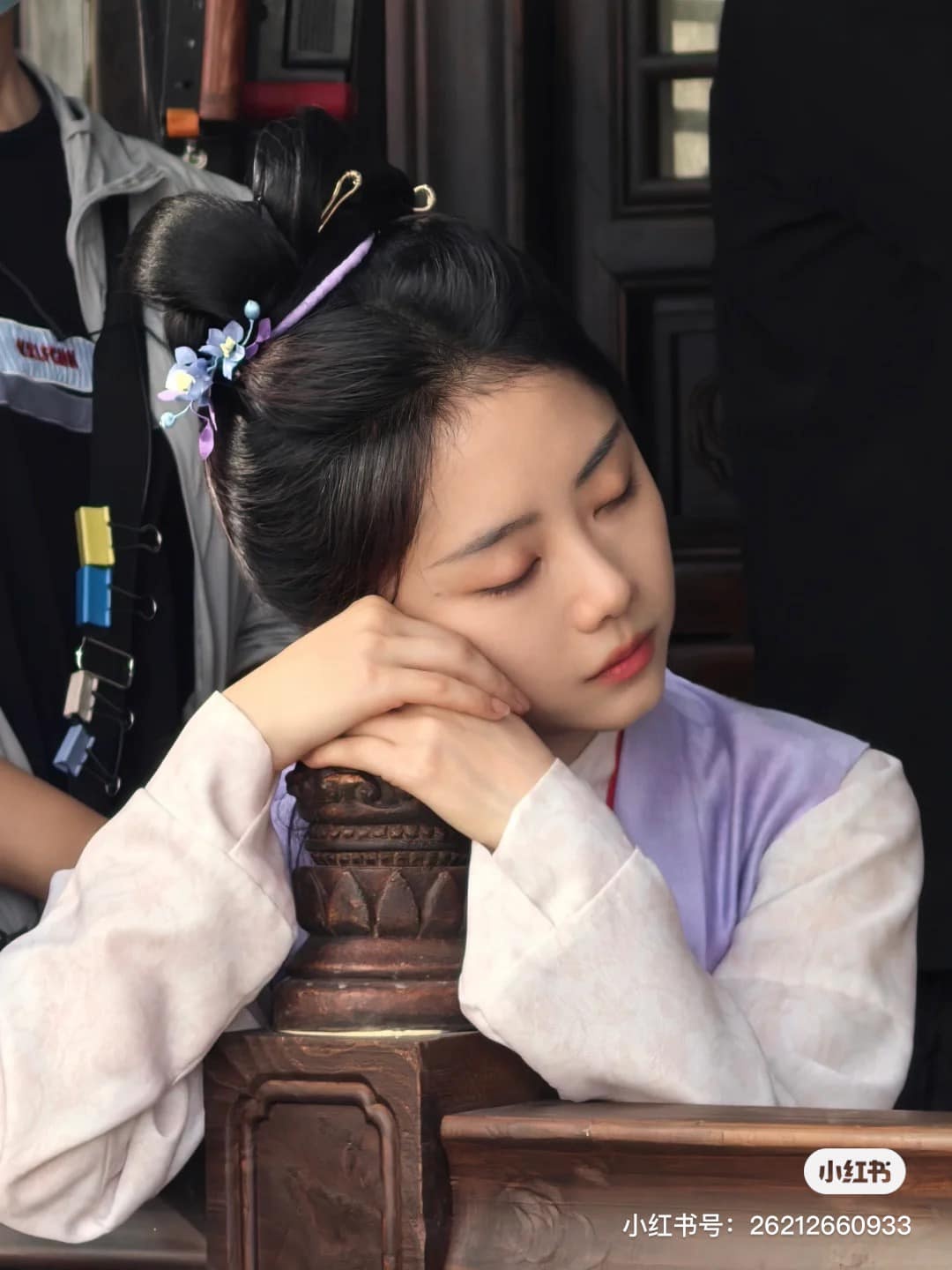 Mỹ nhân ngôn tình nhắm mắt đi ngủ cũng thấy đẹp: U40 trẻ như thiếu nữ 18, outfit nào cũng Mỹ nhân ngôn tình nhắm mắt đi ngủ cũng thấy đẹp: U40 trẻ như thiếu nữ 18, outfit nào cũng