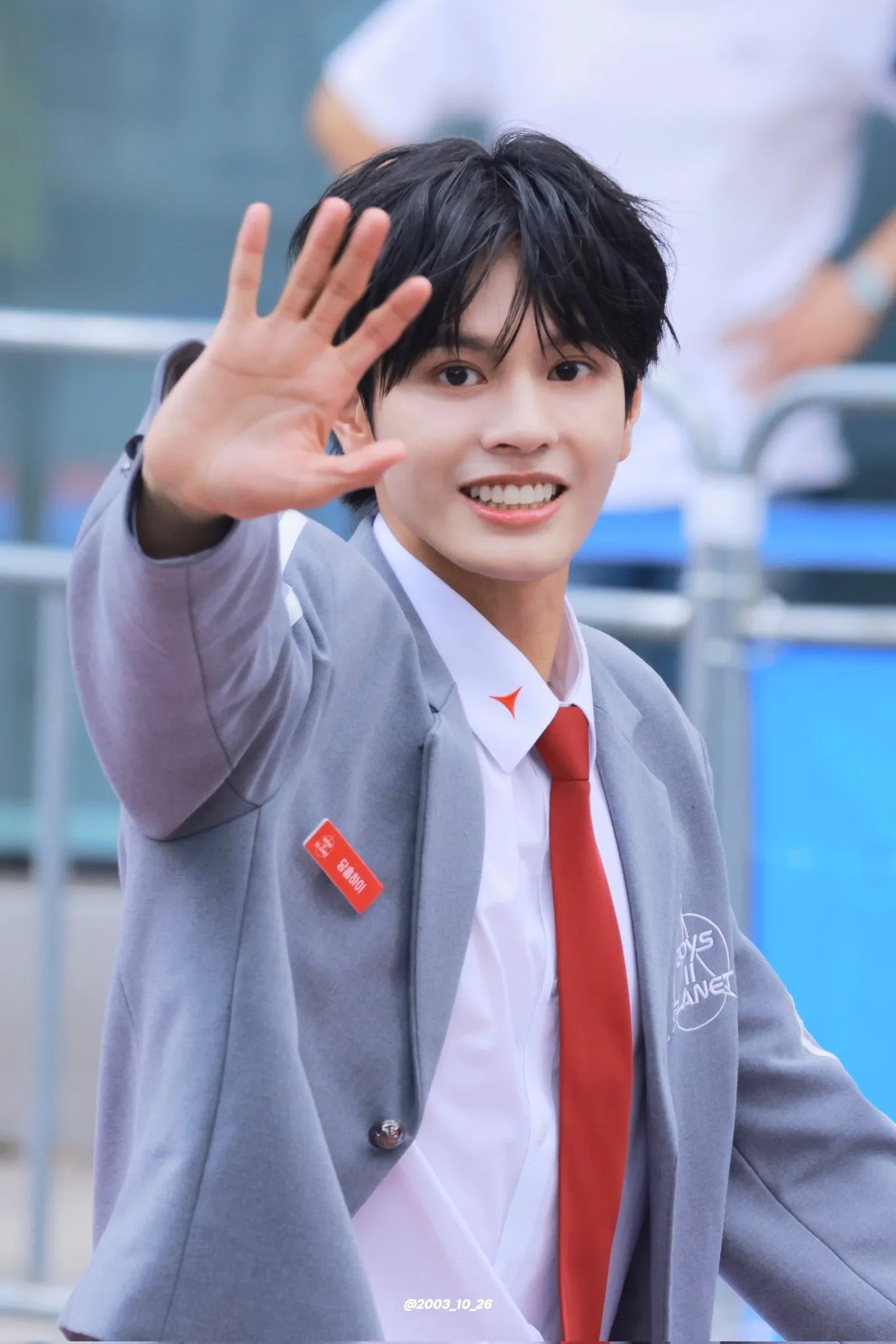 Chàng trai cao 1,81 m chuyên Lê Hồng Phong làm ca sĩ ở Hàn Quốc gây bất ngờ - 1