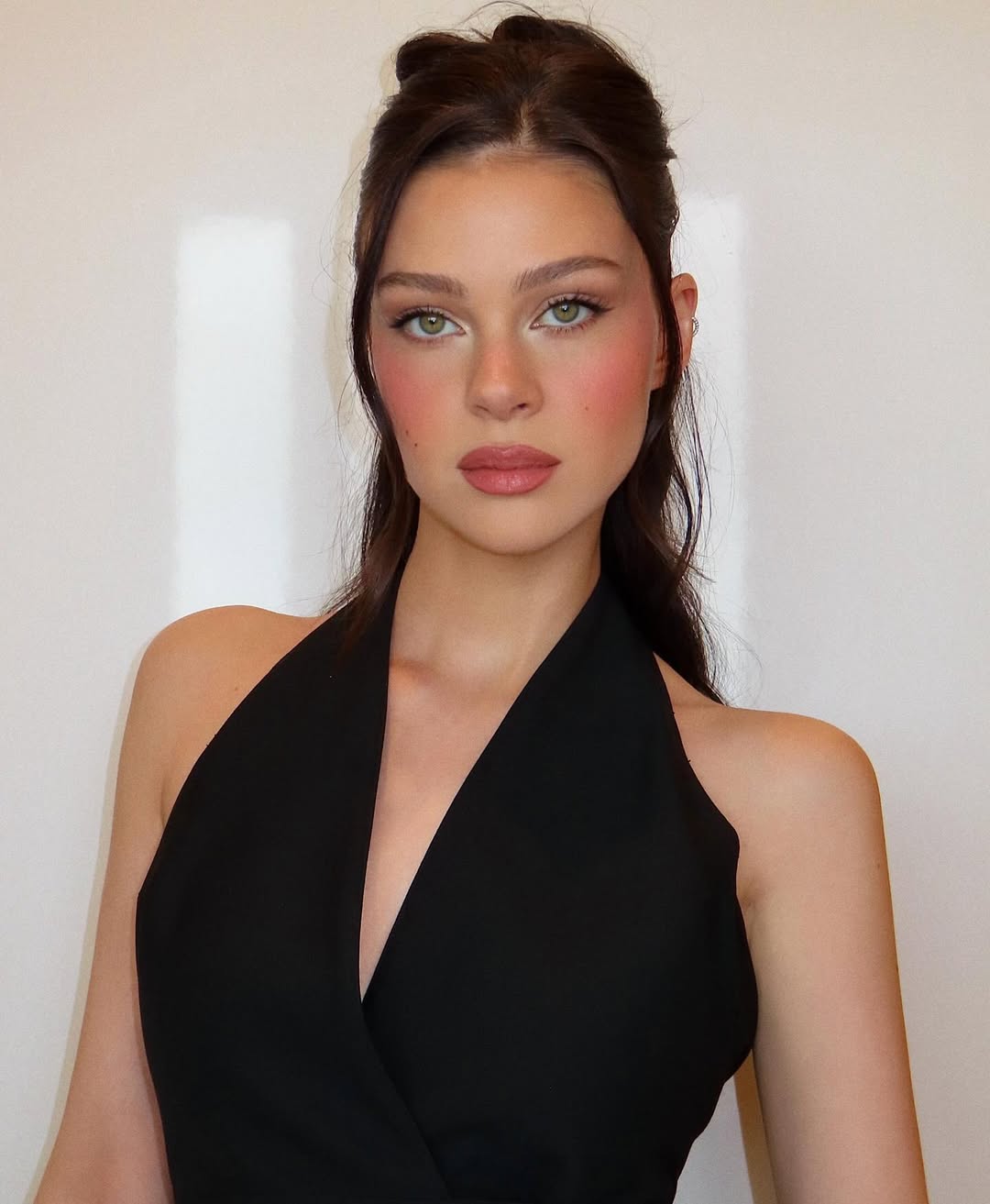 Chân dung ái nữ của gia tộc đầu tư nổi tiếng bậc nhất nước Mỹ: Nàng dâu khiến cả nhà Beckham phải Chân dung ái nữ của gia tộc đầu tư nổi tiếng bậc nhất nước Mỹ: Nàng dâu khiến cả nhà Beckham phải