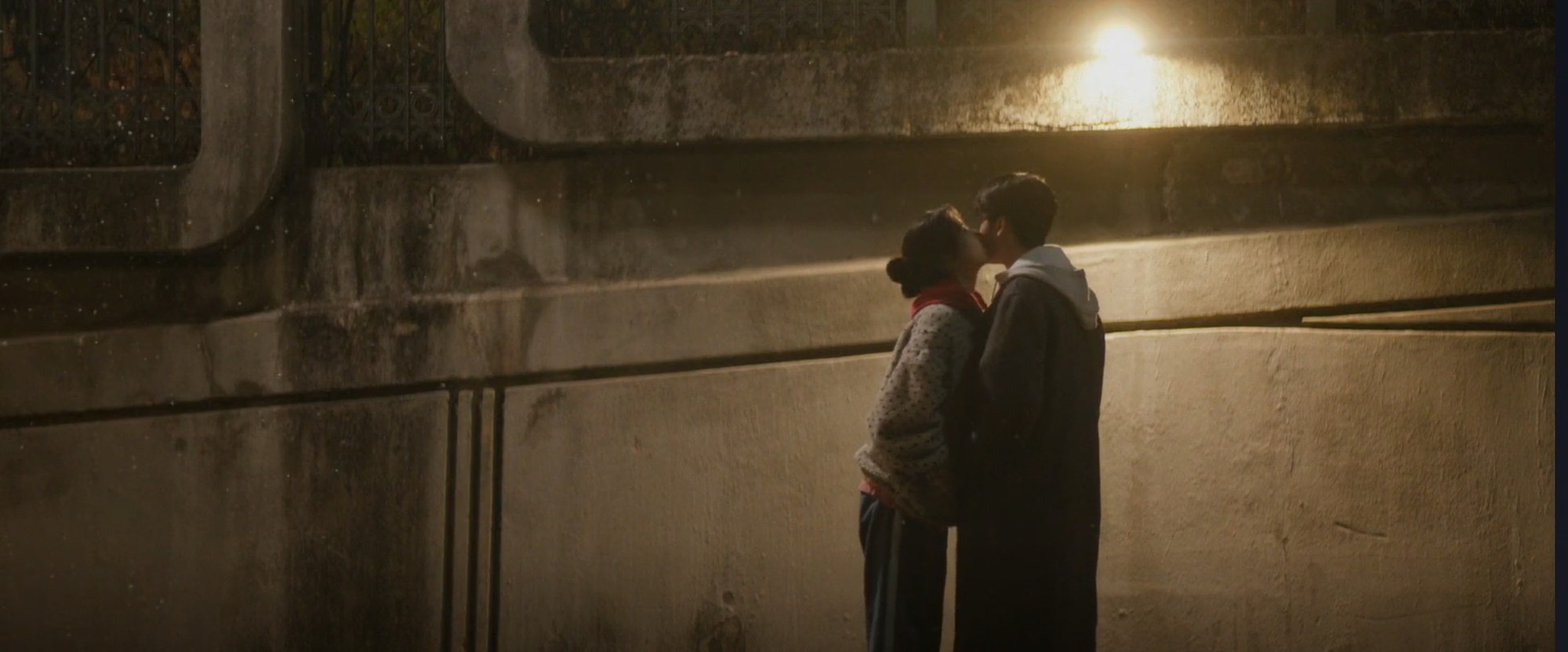 MXH nổ tung vì phim ngôn tình càng xem càng nghiện: Cặp chính trời sinh để yêu nhau, rating không top 1 cả nước mới lạ- Ảnh 1. MXH nổ tung vì phim ngôn tình càng xem càng nghiện: Cặp chính trời sinh để yêu nhau, rating không top 1 cả nước mới lạ- Ảnh 1.