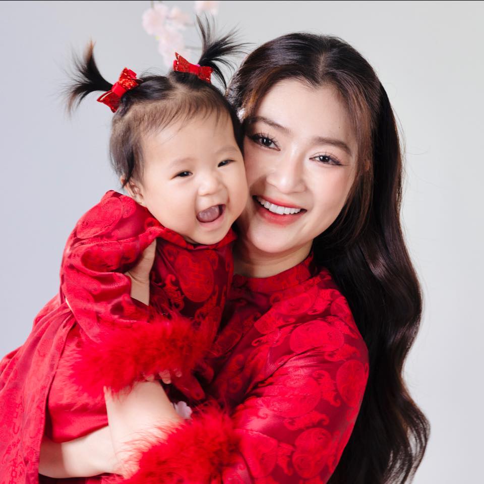 Thanh Trúc hé lộ nguyên tắc nuôi con độc lạ: Không ru con ngủ, mẹ ăn gì con ăn nấy- Ảnh 1.