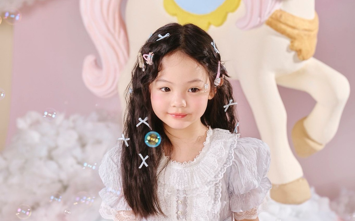 Con gái Cường Đô La mừng sinh nhật tròn 5 tuổi, ngày càng ra dáng tiểu mỹ nhân- Ảnh 1. Con gái Cường Đô La mừng sinh nhật tròn 5 tuổi, ngày càng ra dáng tiểu mỹ nhân- Ảnh 1.