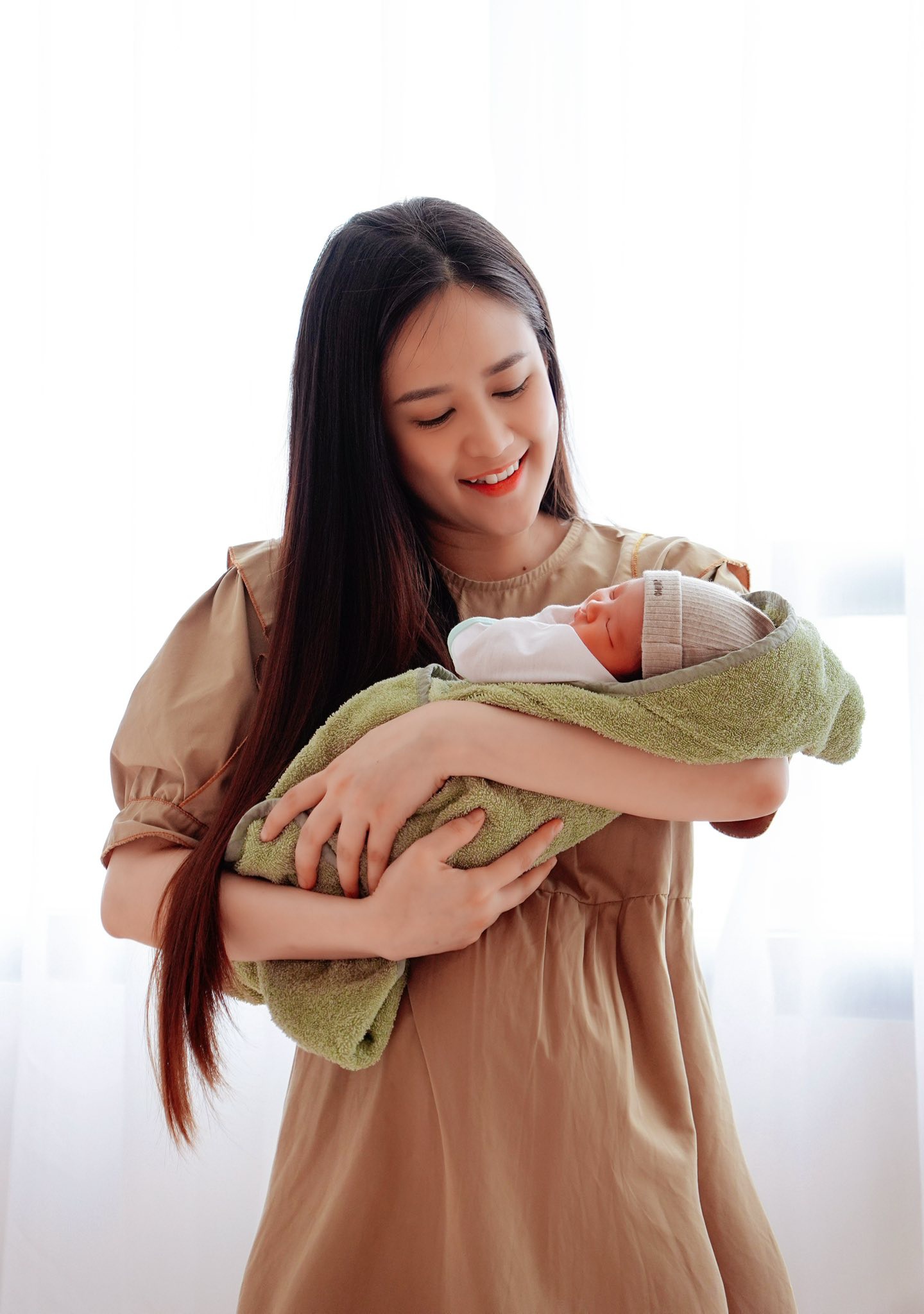 Nữ diễn viên Gạo Nếp Gạo Tẻ sinh con đầu lòng sau 8 năm kết hôn- Ảnh 3.