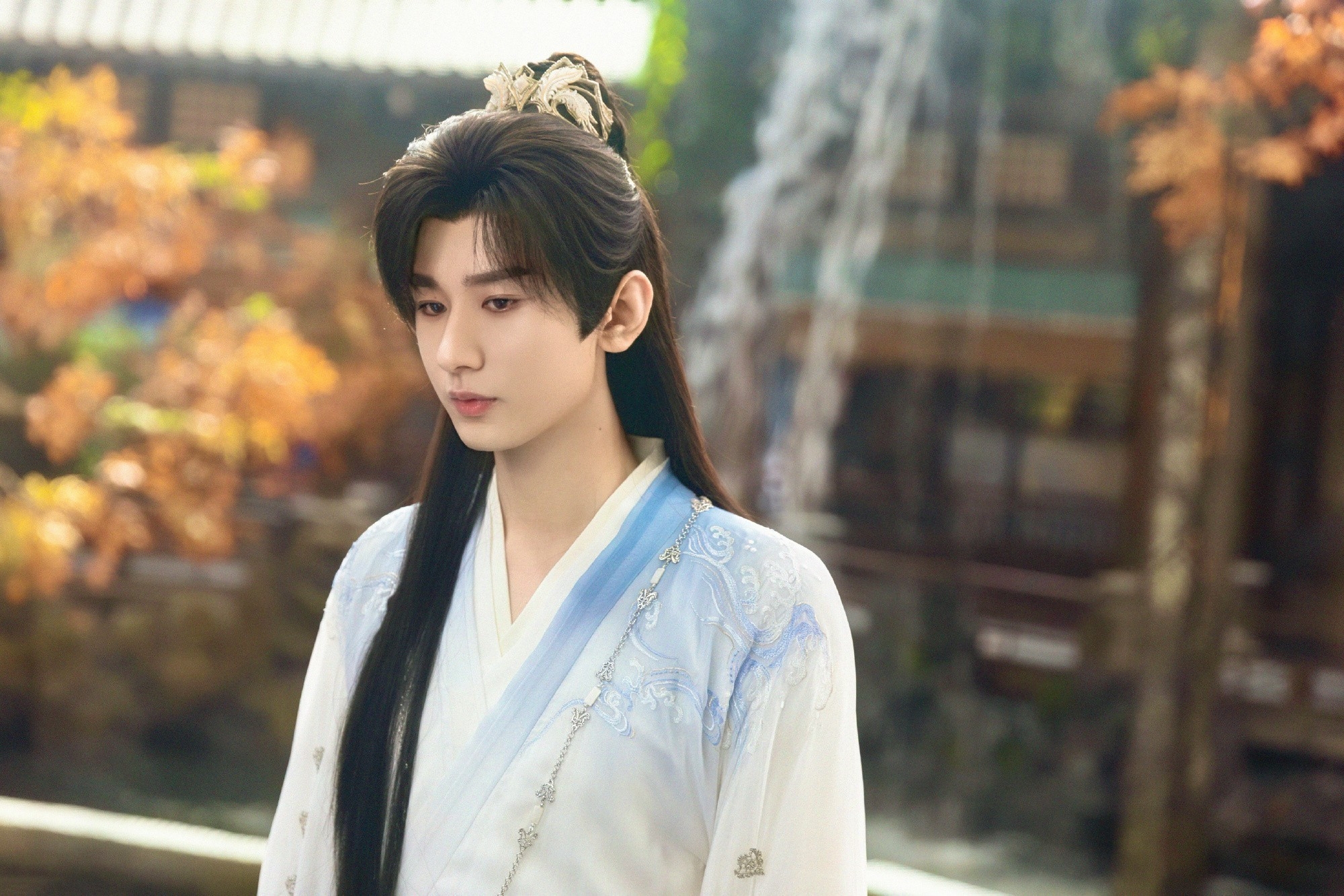 Đến lạy ai cho nam diễn viên này lên sóng: Visual thảm hoạ không biết trai hay gái, chỉ muốn tắt tivi ngay và luôn- Ảnh 4.