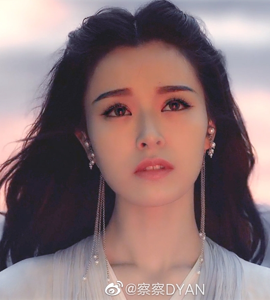 1 cái ngoái đầu của mỹ nhân này đủ làm 10 tòa thành sụp đổ: Đẹp điên đảo chúng sinh, không lẫn vào đâu được- Ảnh 4.