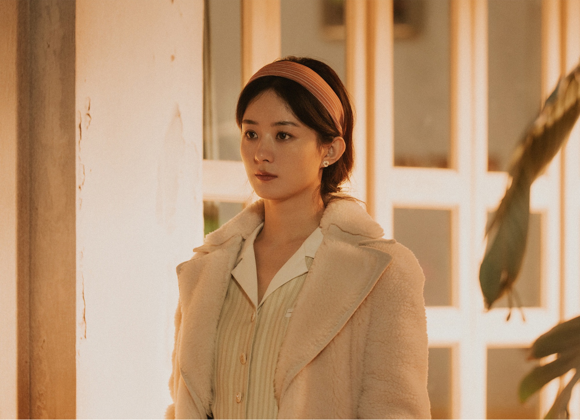 Diễn kém và thiếu khí chất minh tinh, Triệu Lệ Dĩnh lép vế trước “bản sao”- Ảnh 1.