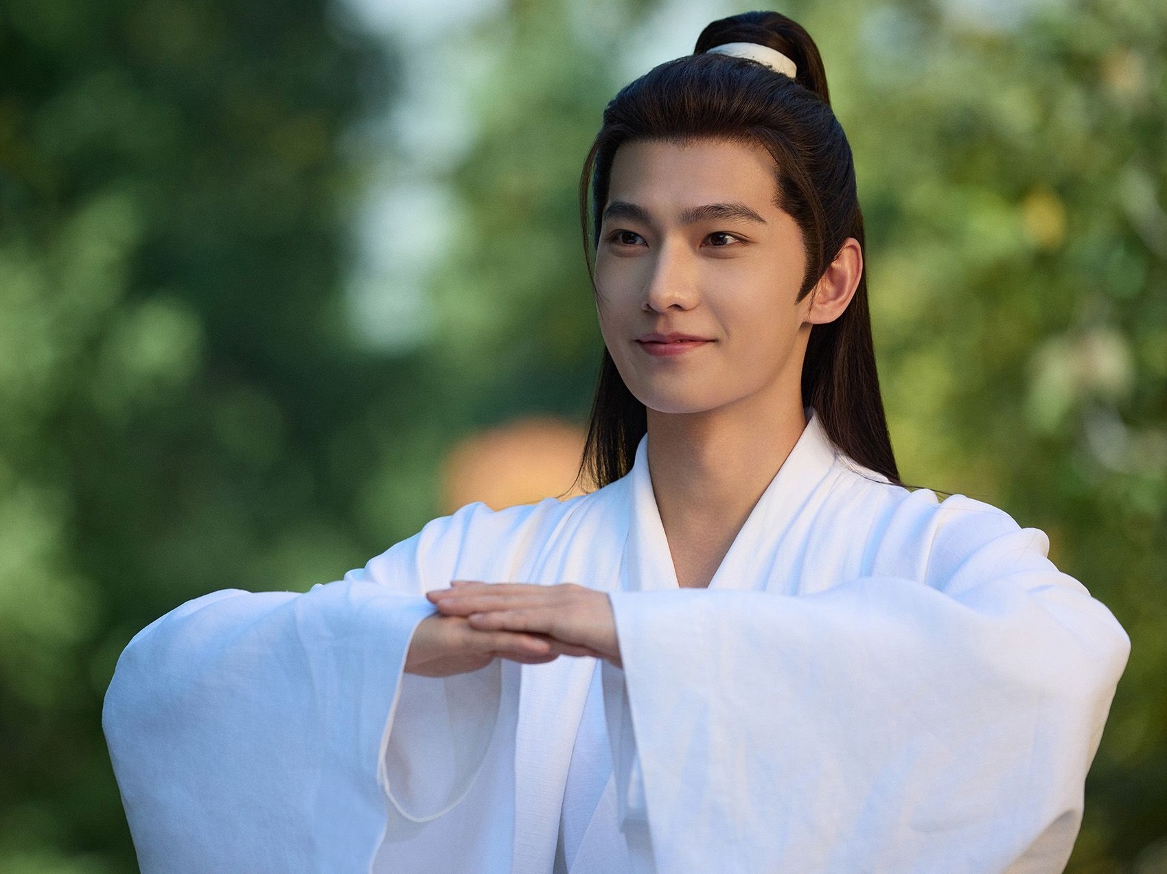 10 mỹ nam cổ trang đẹp nhất Cbiz: Tiêu Chiến lép vế, số 1 không ai có thể phản đối- Ảnh 1.