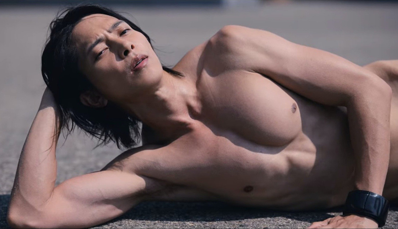 Từ cảnh tắm viral của Doãn Quốc Đam, hãy nhìn sang phim Hàn- Ảnh 6. Từ cảnh tắm viral của Doãn Quốc Đam, hãy nhìn sang phim Hàn- Ảnh 6.