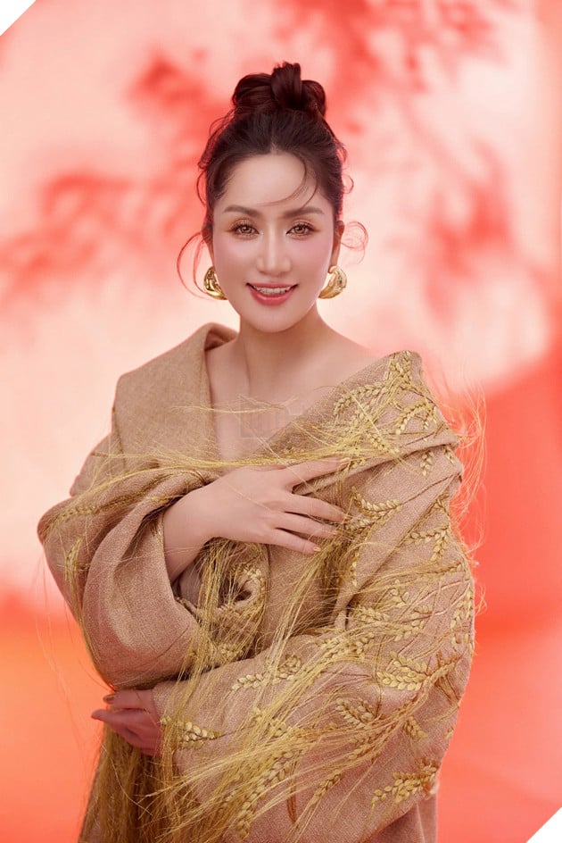 Khanh Thi Ket Hop Cung Viet Max - Viet Thanh - Linh 3T Trong Giai Vo Dich Quoc Gia Breaking - Hiphop Showcase 2025 3 Khánh Thi Kết Hợp Cùng Việt Max - Viết Thành - Linh 3T Trong Giải Vô Địch Quốc Gia Breaking - Hiphop Showcase 2025 3