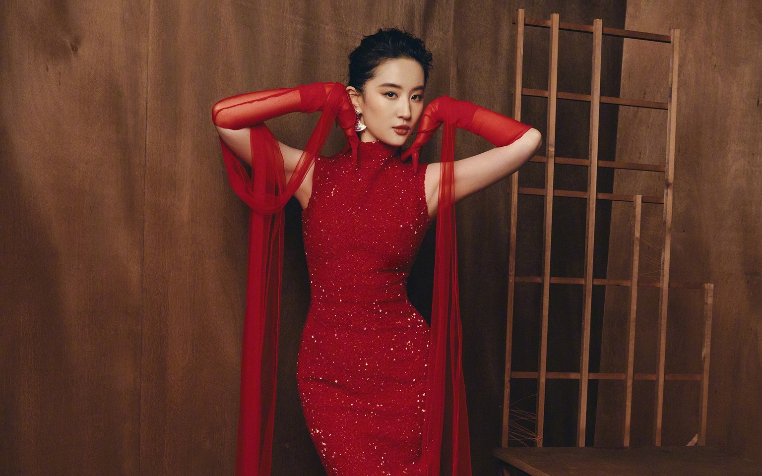 Bức ảnh khiến Lưu Diệc Phi bị mắng “không biết xấu hổ”- Ảnh 1.