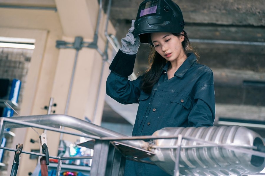 Đứng hình 3 giây vì mỹ nhân mặt mũi lấm lem vẫn đẹp sang chấn: Visual lu mờ vạn vật, sang chảnh từ cốt cách- Ảnh 3. Đứng hình 3 giây vì mỹ nhân mặt mũi lấm lem vẫn đẹp sang chấn: Visual lu mờ vạn vật, sang chảnh từ cốt cách- Ảnh 3.