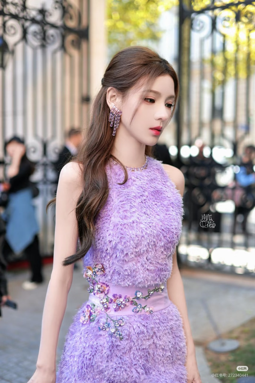 Cứ ra đường là mỹ nhân này gieo tương tư cho cả thế giới: Visual sang hết chỗ nói, nữ chính tiểu thuyết thua vạn dặm- Ảnh 1.