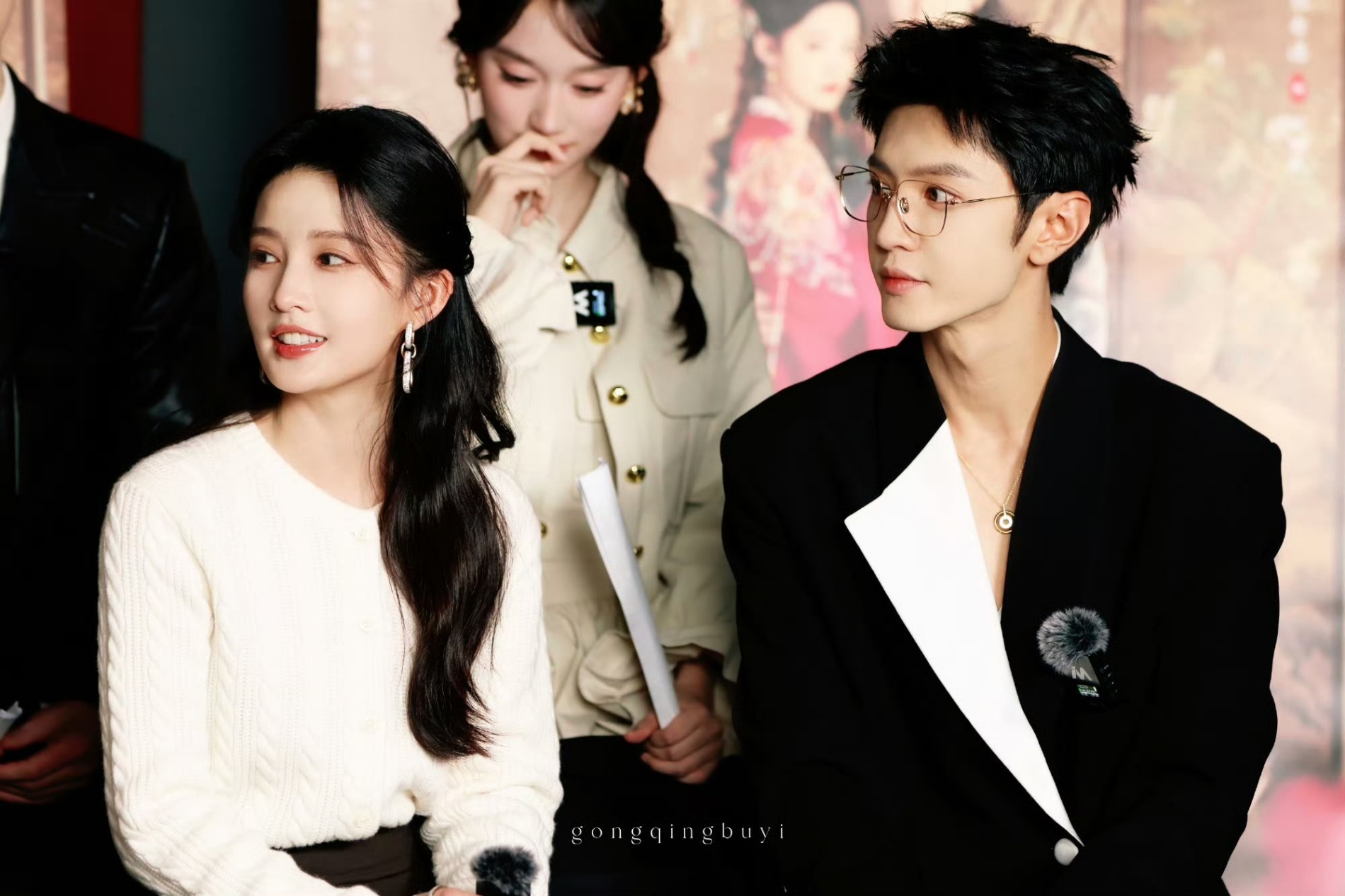 Trung Quốc 1,4 tỷ người có đúng 1 mỹ nhân đẹp như hoa hồng trắng giữa sa mạc: Visual tuyệt tác không gì sánh nổi- Ảnh 2.