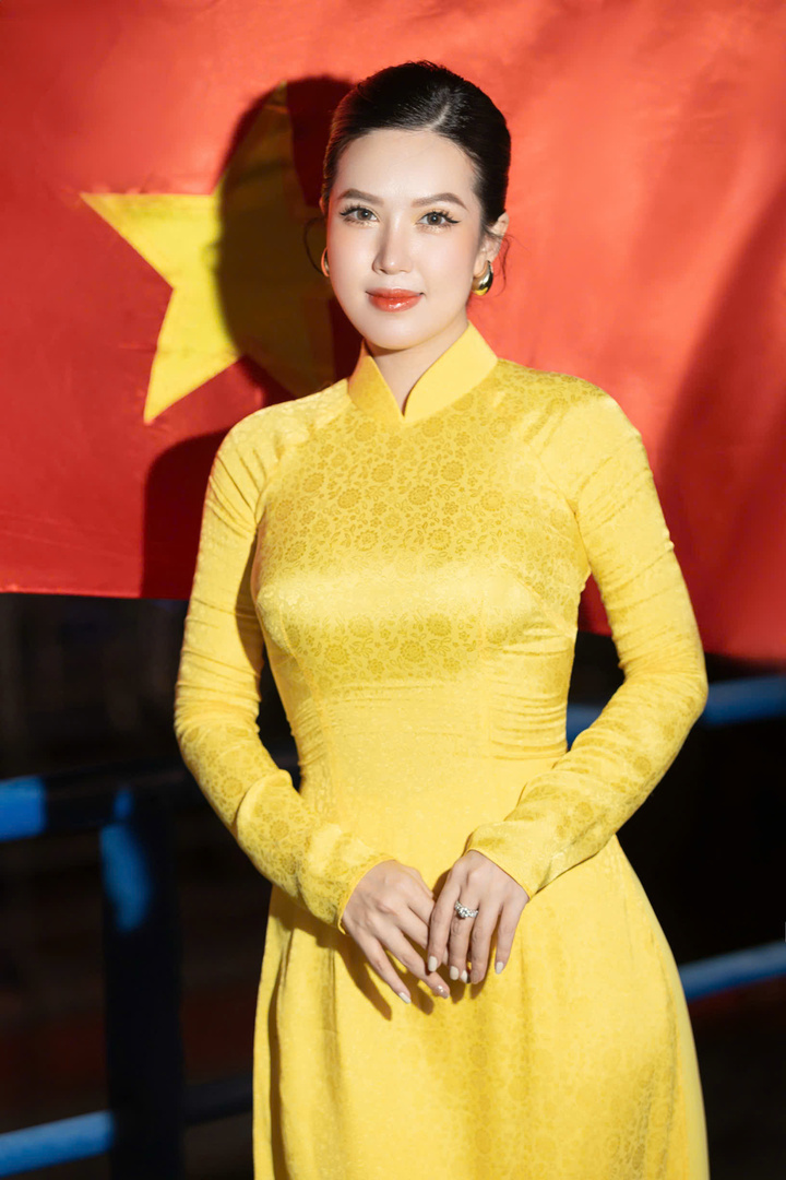 Điều ít biết về nữ MC được chọn dẫn chương trình đặc biệt mừng Quốc khánh 2/9- Ảnh 1. Điều ít biết về nữ MC được chọn dẫn chương trình đặc biệt mừng Quốc khánh 2/9- Ảnh 1.