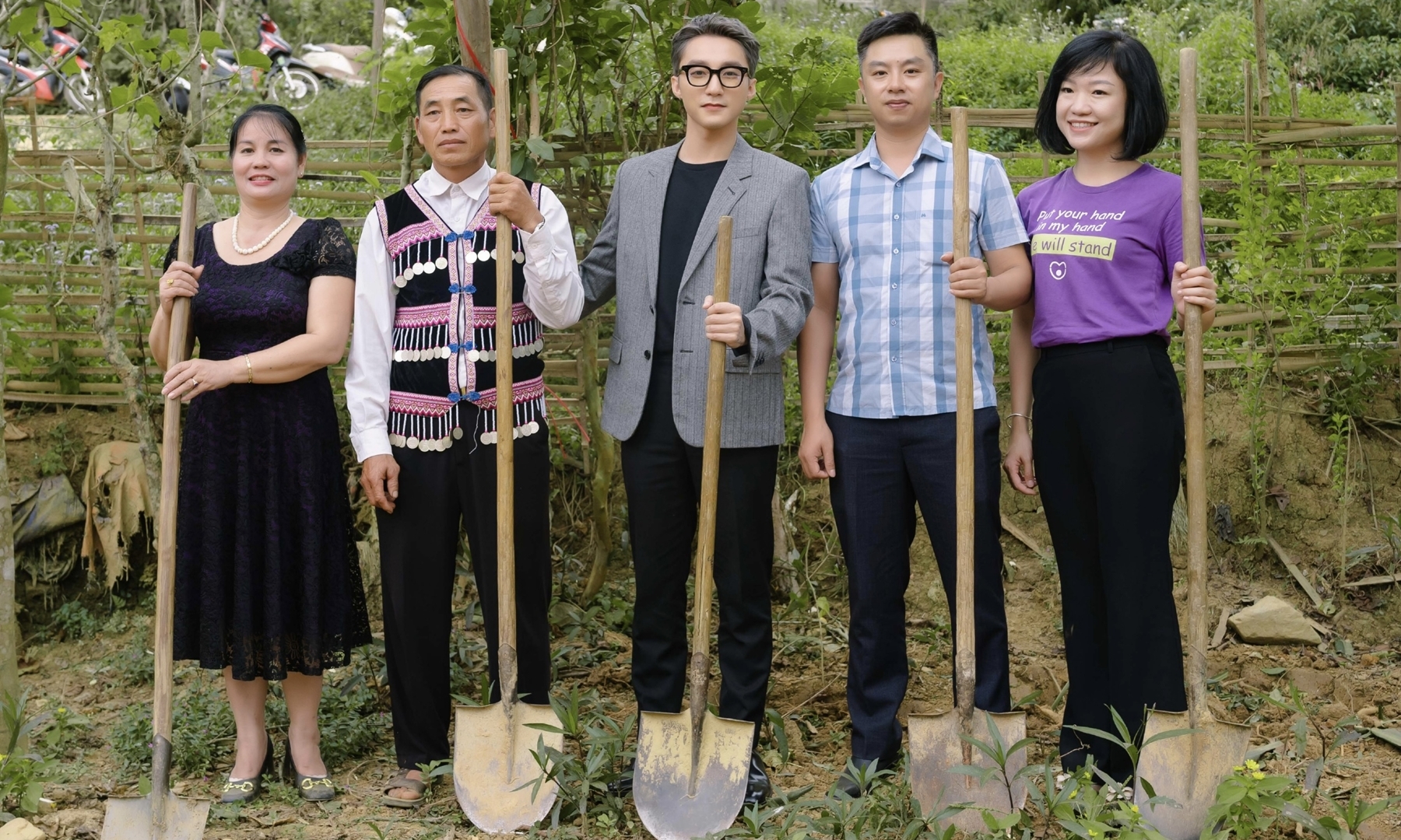 Số tiền làm từ thiện của Sơn Tùng: Không chỉ 1,6 tỷ đồng- Ảnh 4. Số tiền làm từ thiện của Sơn Tùng: Không chỉ 1,6 tỷ đồng- Ảnh 4.