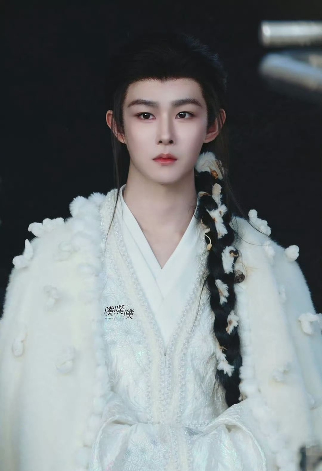 Mỹ nam Trung Quốc đình đám bị chê quá ẻo lả ở phim mới, ảnh chưa chỉnh sửa lộ 2 khuyết điểm gây thất vọng- Ảnh 3.