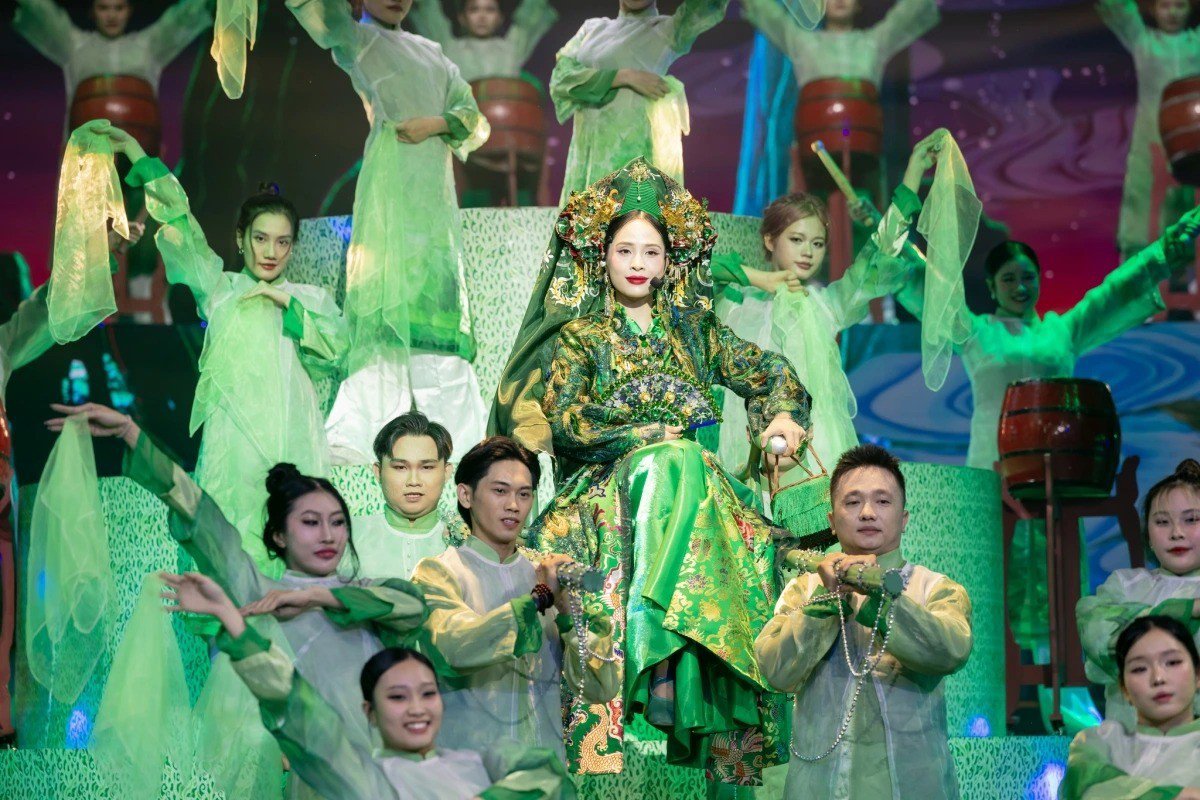 10-1744679982-717-width1200height800 Trang phục dành cho concert đòi hỏi sự sáng tạo, tiện lợi.