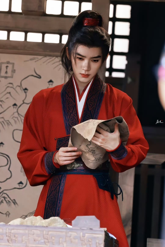 Thống soái đẹp nhất Trung Quốc hiện tại: Visual tuyệt mỹ khiến hội chị em rạo rực, vướng 7749 drama fan vẫn mê bất chấp- Ảnh 11.