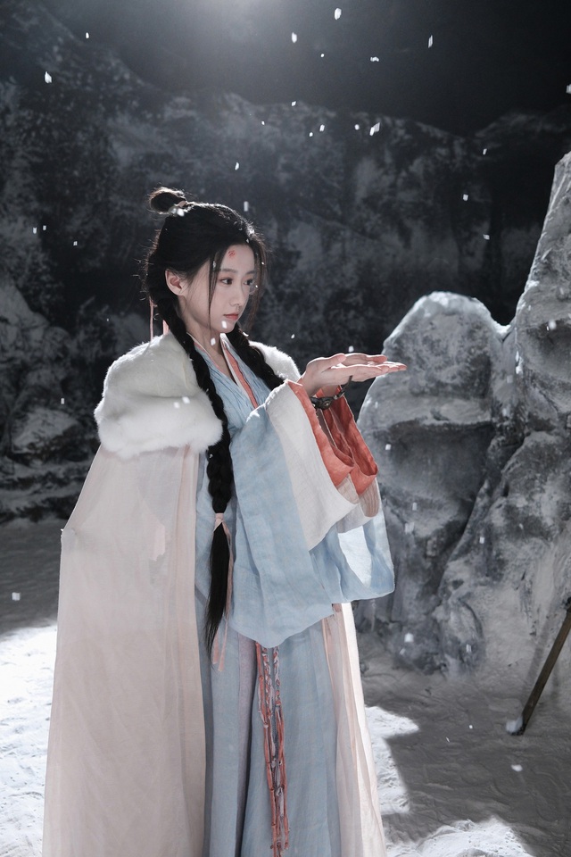 Nữ hiệp đẹp nhất Trung Quốc 2025: Visual cực phẩm nhân gian, thiếu nữ giang hồ xé truyện bước ra- Ảnh 12.
