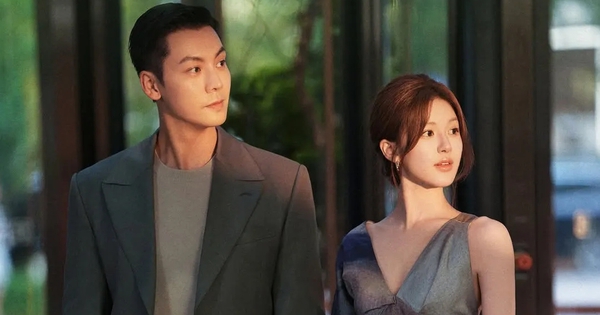 Tu 8 kiếp mới gặp được thiếu gia vừa đẹp vừa giàu cỡ này: Lái G63 từ đời vào phim, bảo sao Triệu Lộ Tư quyết lấy bằng được 10 1759061709363 1759061709694809992556 17 0 582 1080 crop 17590617827611067565822jpg