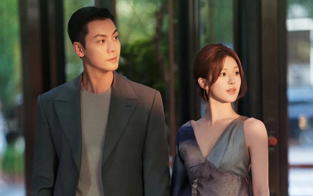 Tu 8 kiếp mới gặp được thiếu gia vừa đẹp vừa giàu cỡ này: Lái G63 từ đời vào phim, bảo sao Triệu Lộ Tư quyết lấy bằng được- Ảnh 7.