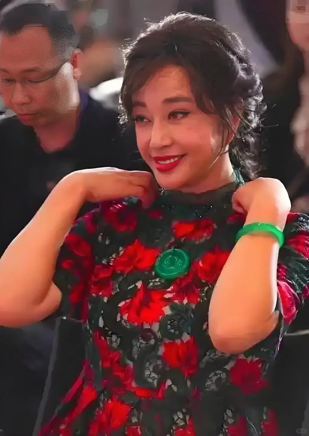 Vì sao Lưu Hiểu Khánh được mệnh danh là “Nữ hoàng phỉ thúy” của showbiz Hoa ngữ?- Ảnh 15.