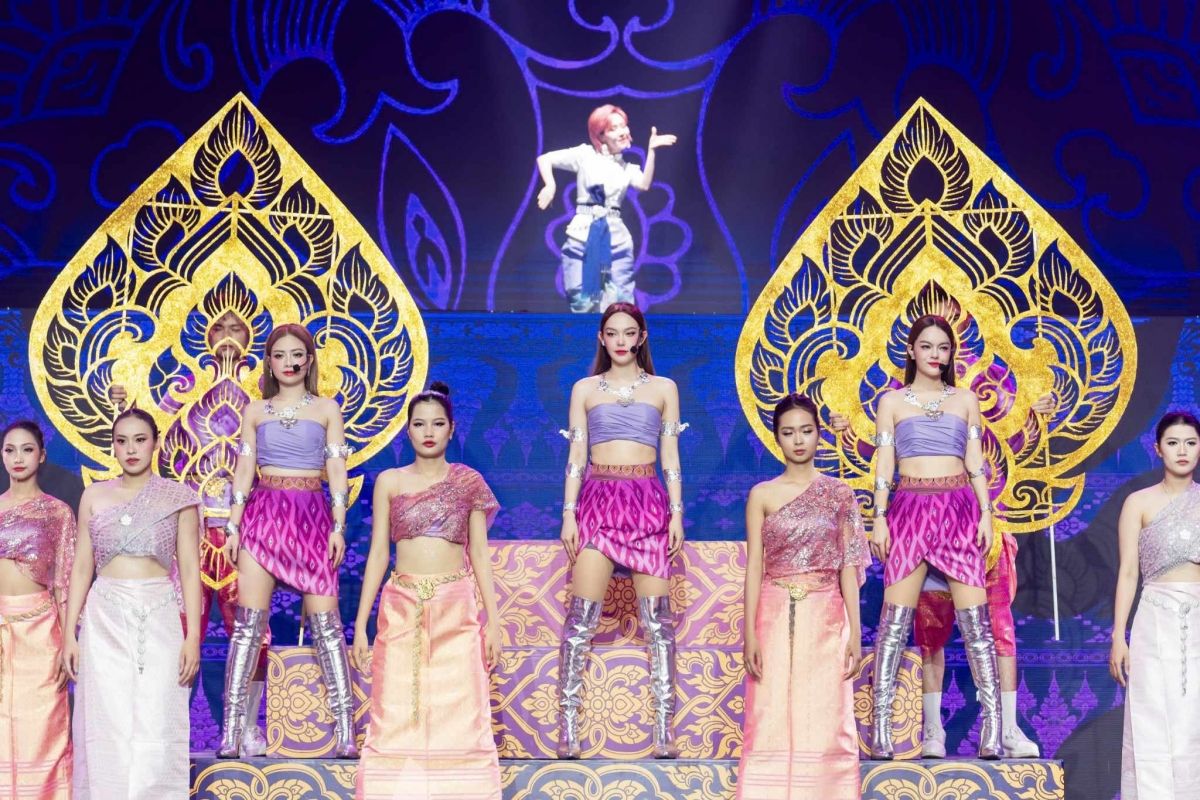 Khán giả đồng loạt Khán giả đồng loạt