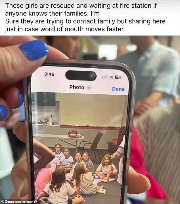 23 bé gái bị lũ cuốn mất tích khi tham gia trại hè tại Mỹ: Hàng chục gia đình đau khổ, ngóng chờ tin con trong tuyệt vọng- Ảnh 2. 23 bé gái bị lũ cuốn mất tích khi tham gia trại hè tại Mỹ: Hàng chục gia đình đau khổ, ngóng chờ tin con trong tuyệt vọng- Ảnh 2.