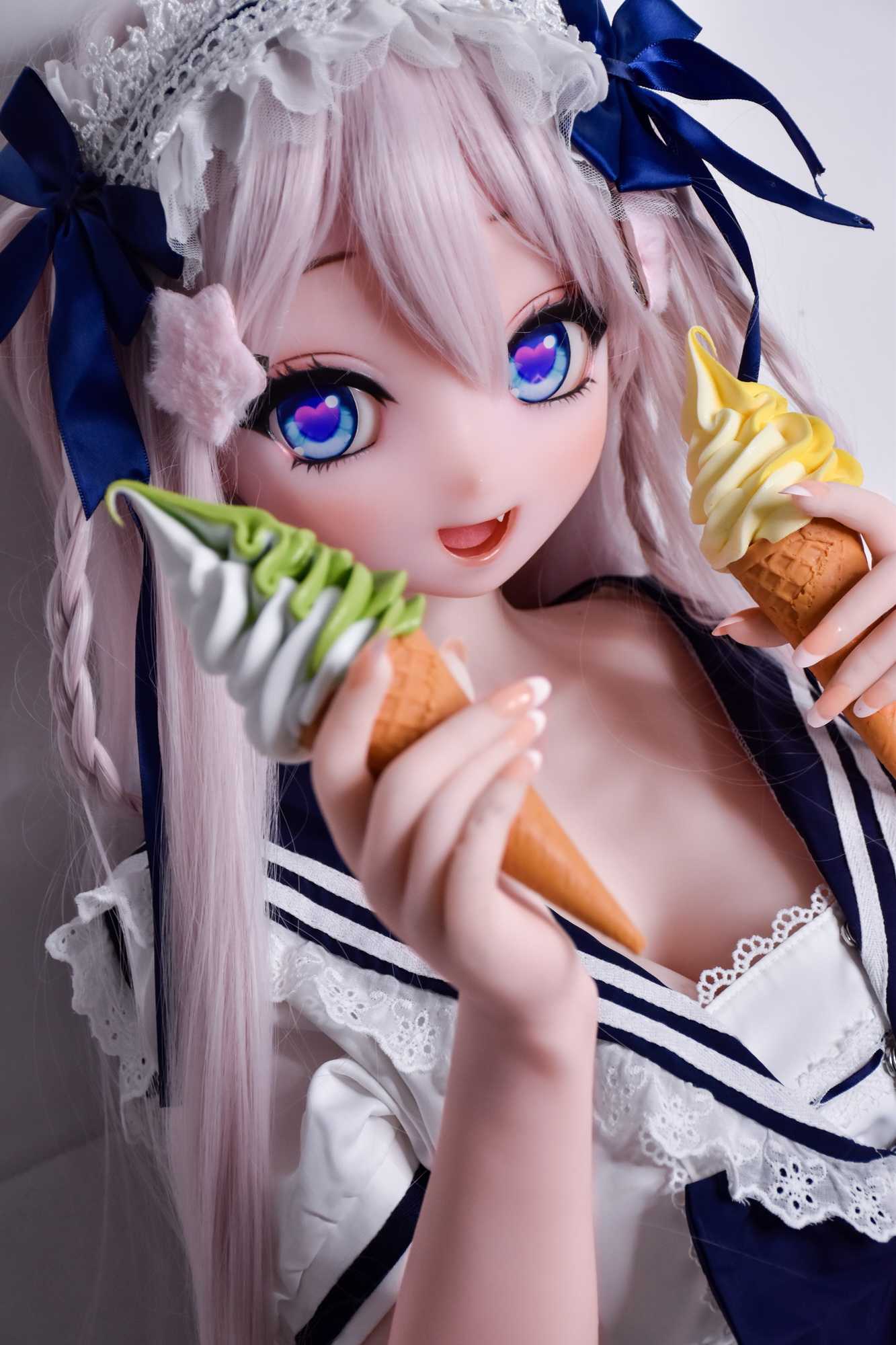 Hiện tượng lạ tại Nhật Bản: Búp bê anime người thật trở thành