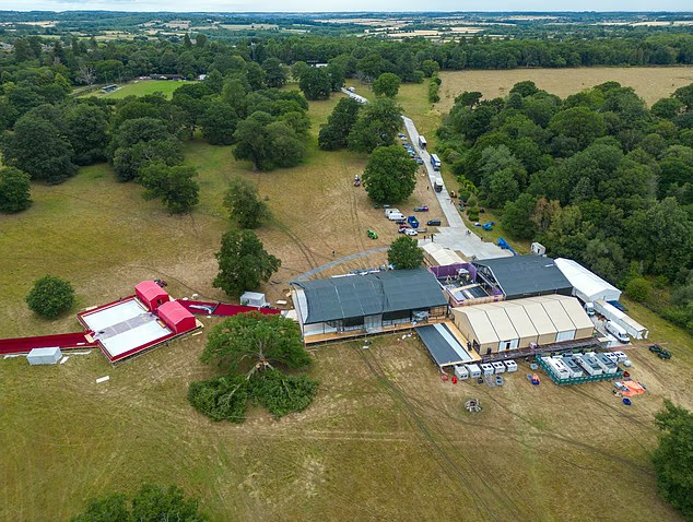 Bên trong nơi tổ chức tiệc cưới của ái nữ Steve Jobs và