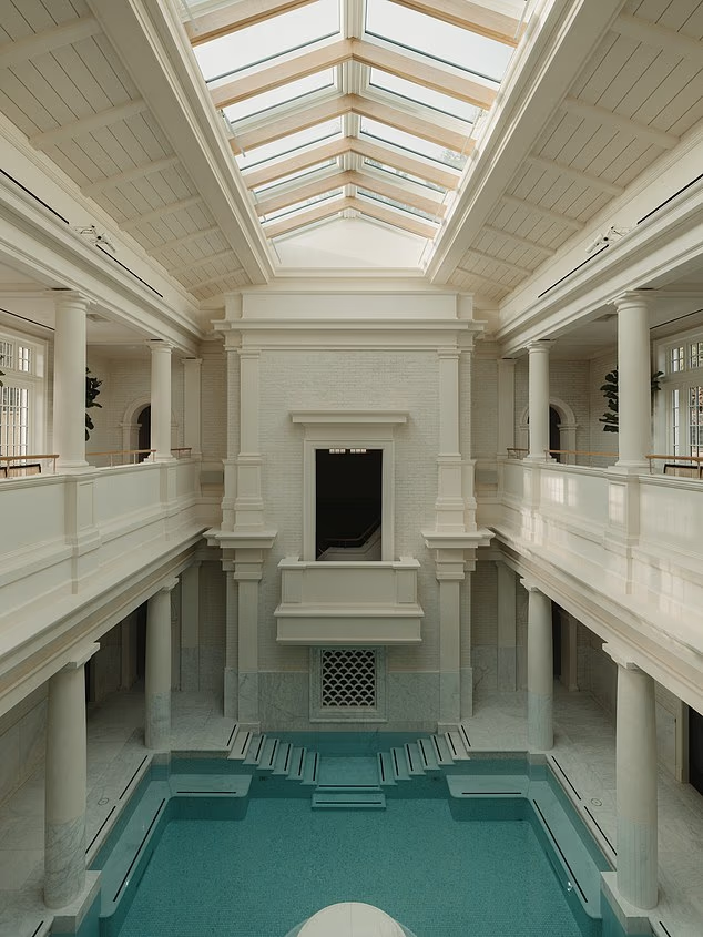 Bên trong nơi tổ chức tiệc cưới của ái nữ Steve Jobs và