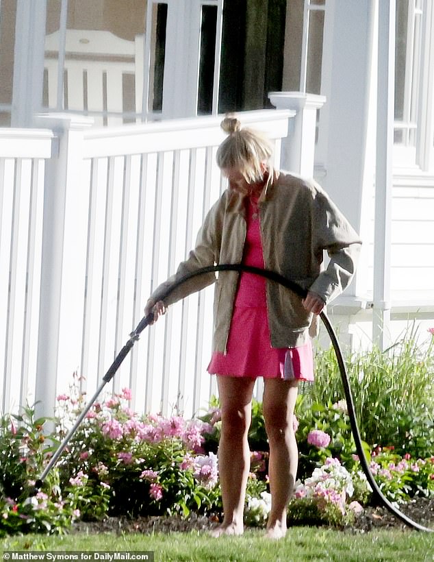 Nữ giám đốc nhân sự Astronomer lần đầu lộ mặt sau bê bối ngoại tình, để lộ ngay một