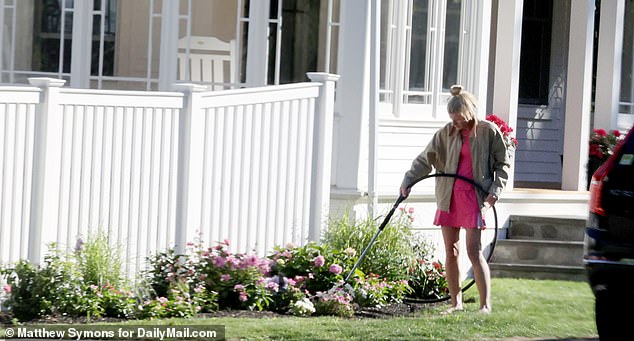 Nữ giám đốc nhân sự Astronomer lần đầu lộ mặt sau bê bối ngoại tình, để lộ ngay một