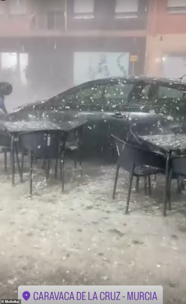 Tây Ban Nha kinh hoàng: Bão lũ bất thường tấn công khắp nơi, loạt hiện tượng lạ cùng xảy ra một lúc- Ảnh 2.