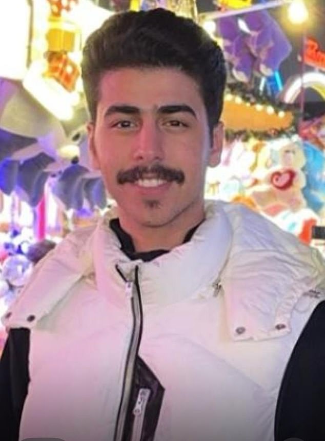 Du học sinh 20 tuổi bị đâm chết tại Anh, gia đình đau buồn tiếc thương Du học sinh 20 tuổi bị đâm chết tại Anh, gia đình đau buồn tiếc thương