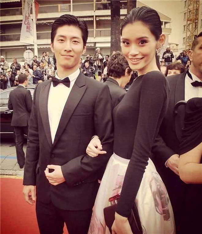 Thị phi nhà trùm sòng bạc Macau: 2 sao hạng A nghi là tình cũ nay về chung nhà, thêm 1 bóng hồng có mối tình tội lỗi với em họ- Ảnh 2. Thị phi nhà trùm sòng bạc Macau: 2 sao hạng A nghi là tình cũ nay về chung nhà, thêm 1 bóng hồng có mối tình tội lỗi với em họ- Ảnh 2.