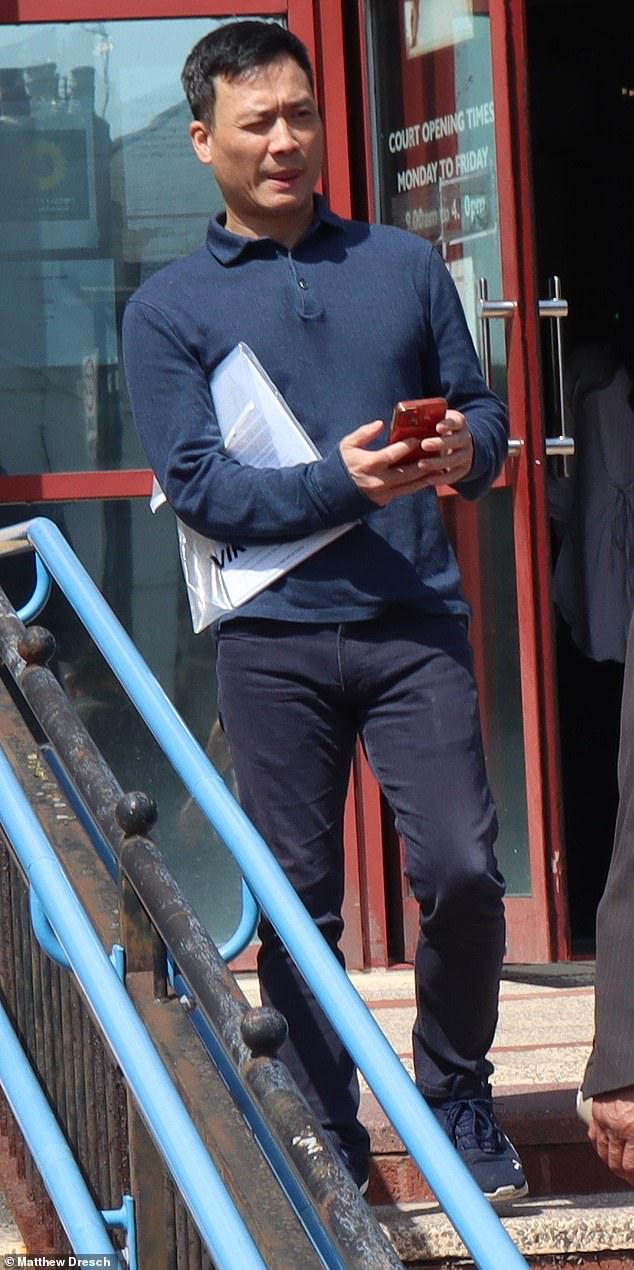 Một nhà hàng Việt Nam tại Anh phải đóng cửa vì bị phát hiện có thịt chó trong tủ đông- Ảnh 1. Một nhà hàng Việt Nam tại Anh phải đóng cửa vì bị phát hiện có thịt chó trong tủ đông- Ảnh 1.