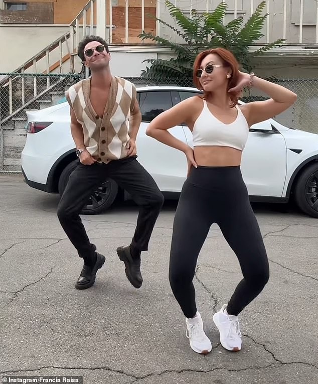 Selena Gomez bị chỉ trích Selena Gomez bị chỉ trích