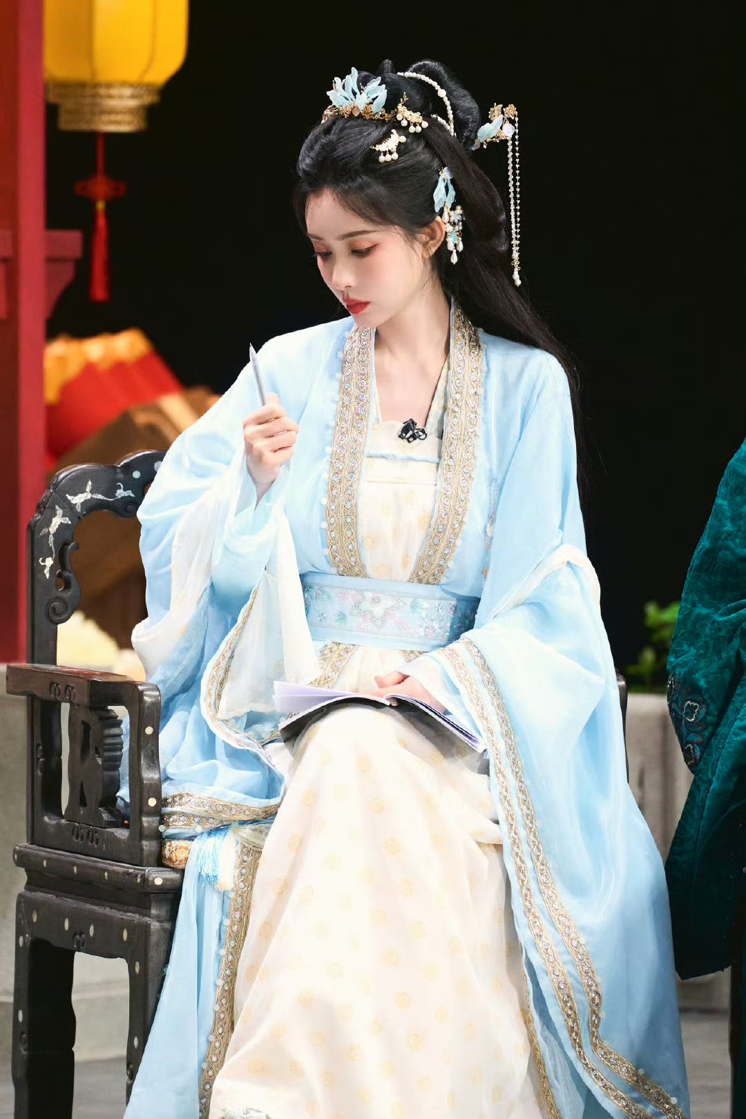 Mỹ nhân cổ trang Trung Quốc đẹp ngây ngất