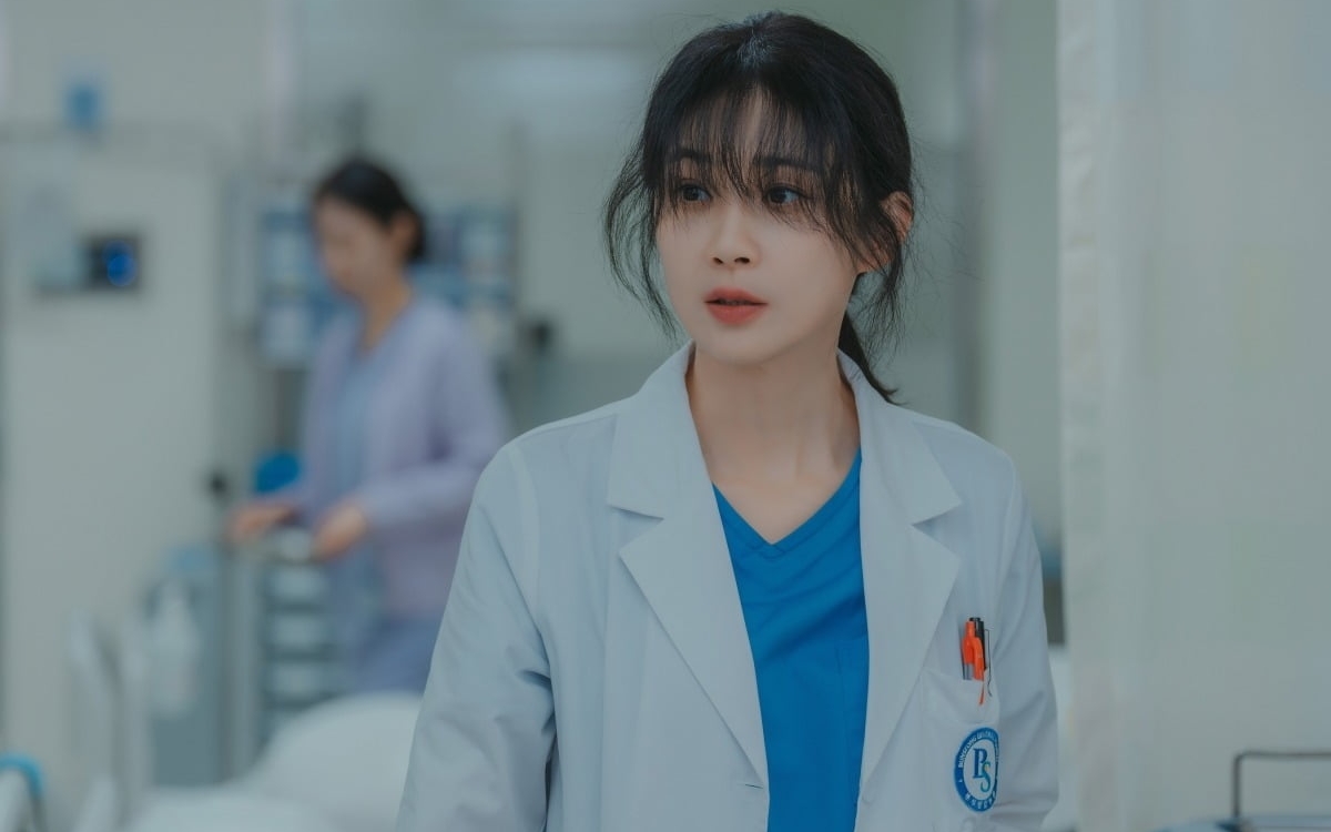 Phim Hàn hay dữ thần đang khiến cả nước sục sôi: Nữ chính đẹp vượt thời gian, xem không nỡ bỏ giây nào- Ảnh 2.