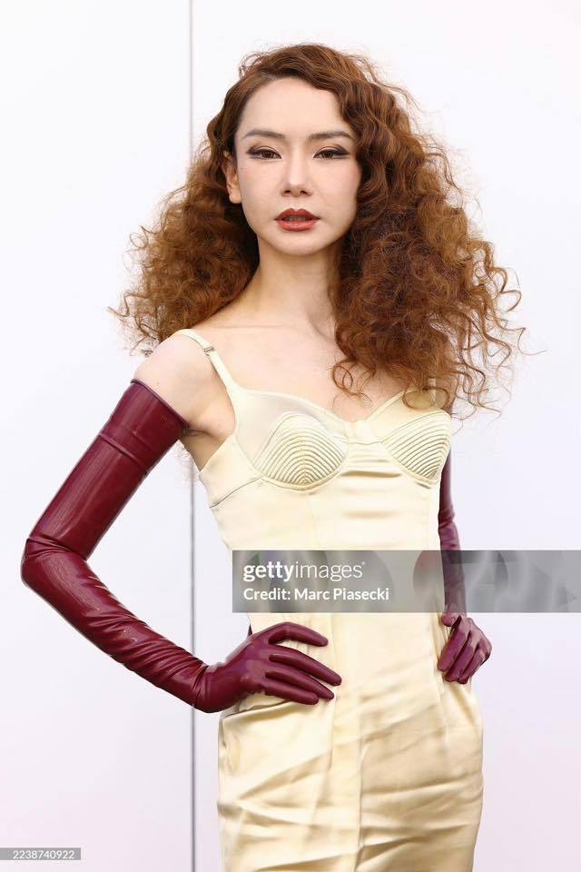 Xin thề không bao giờ dám khen mỹ nhân này nữa: Lên phim vạn người mê ngoài đời triệu người chê, 360 độ toàn góc chết- Ảnh 3. Xin thề không bao giờ dám khen mỹ nhân này nữa: Lên phim vạn người mê ngoài đời triệu người chê, 360 độ toàn góc chết- Ảnh 3.