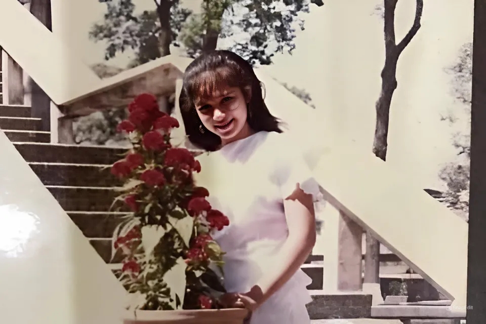 16 tuổi đã ra dáng đại mỹ nhân cả Việt Nam có đúng 1 người: Nhan sắc trời cao ban tặng, đẹp gì mà đẹp kinh thế- Ảnh 1.