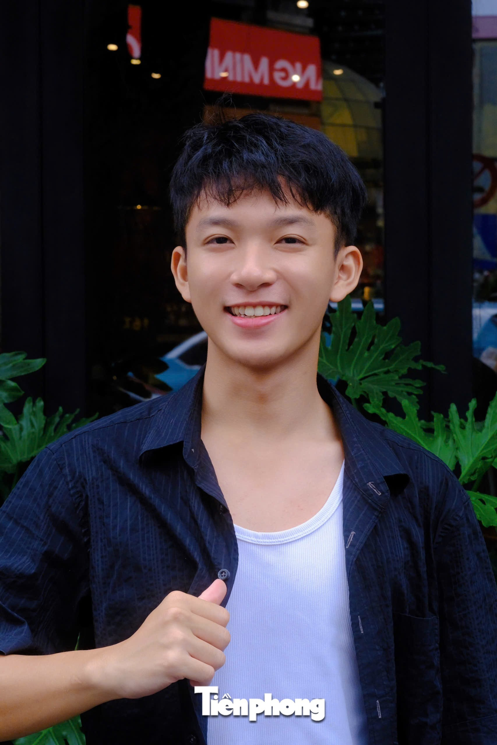 Nam sinh 19 tuổi sốc khi đóng phim giờ vàng- Ảnh 8. Nam sinh 19 tuổi sốc khi đóng phim giờ vàng- Ảnh 8.