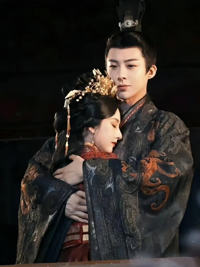 Mỹ nhân Trung Quốc tái xuất sau khi bị phong sát vì scandal trốn thuế: 1 siêu phẩm cổ trang